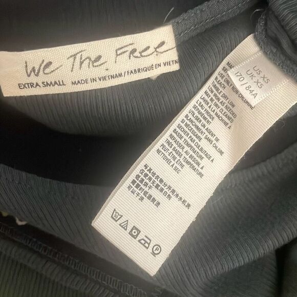 We The Free Feelin' It Studded Patchwork Mixed Media Oversized Hi-Low Top XS - Picture 7 of 8